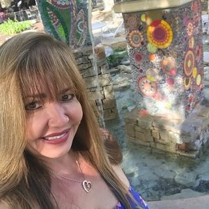 Meet your Posher, Iveth